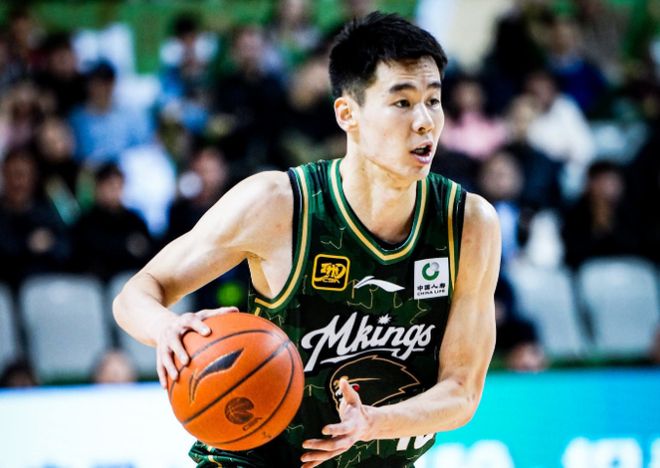 科尔首秀难救主 广州双杀同曦终结五连败