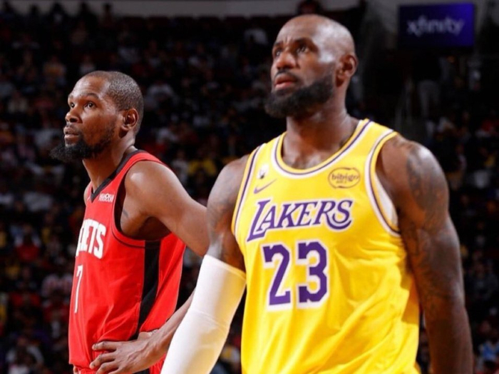 詹姆斯单核挑战杜兰特 谁能主宰季后赛首轮对决