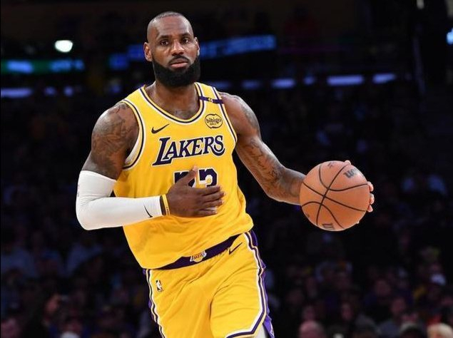 詹姆斯单核挑战杜兰特 谁能主宰季后赛首轮对决